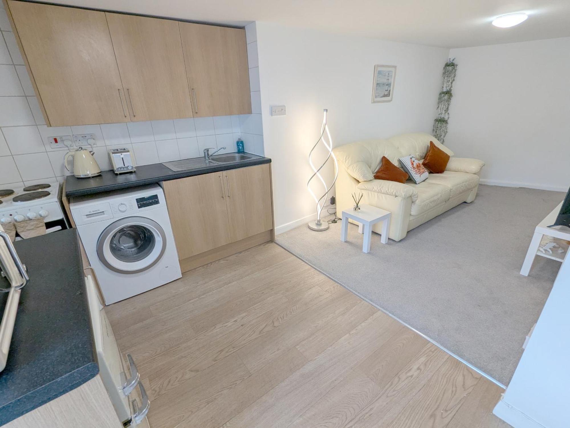 Harbour Steps - Torquay Luxury Apartment - Balcony, Free Parking, Netflix & Wifi Torquay
